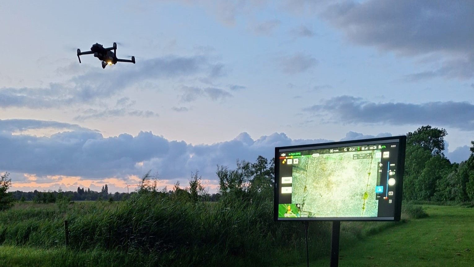 Drohnen-Demo auf dem Feld